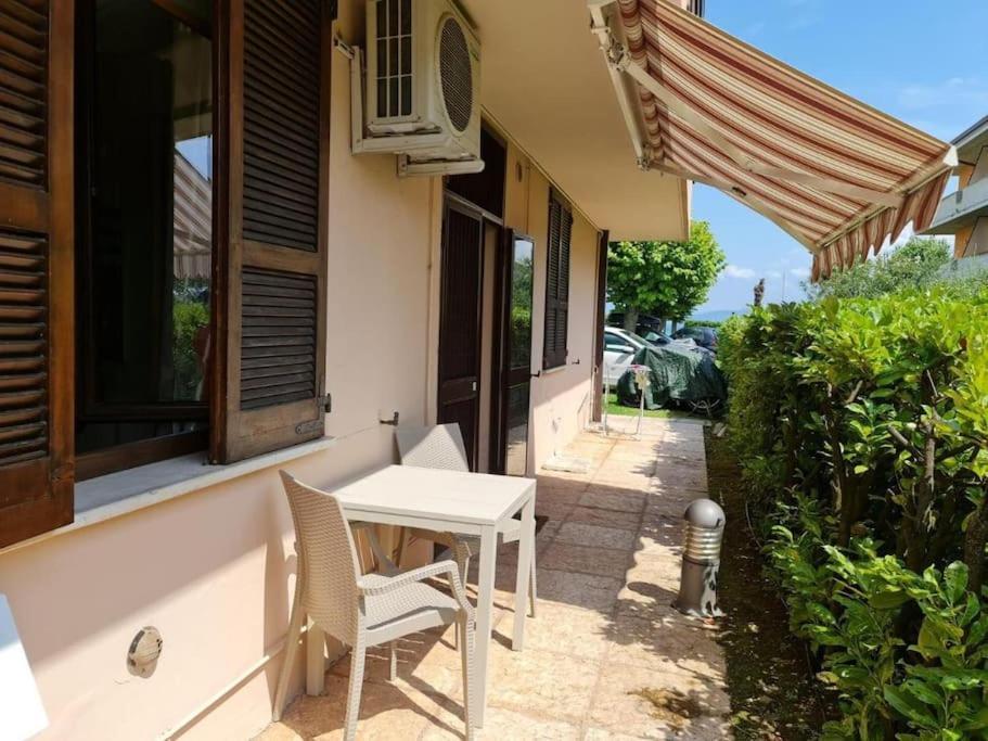 Incantevole Location Fronte Lago Sirmione Ngoại thất bức ảnh