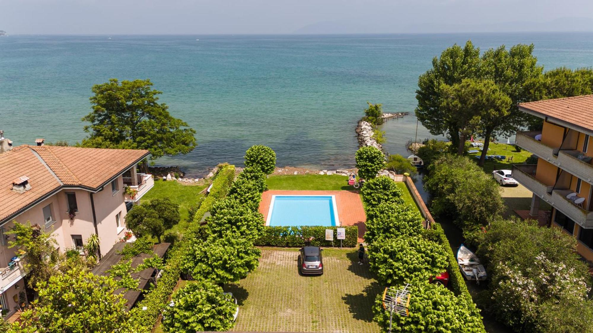 Incantevole Location Fronte Lago Sirmione Ngoại thất bức ảnh