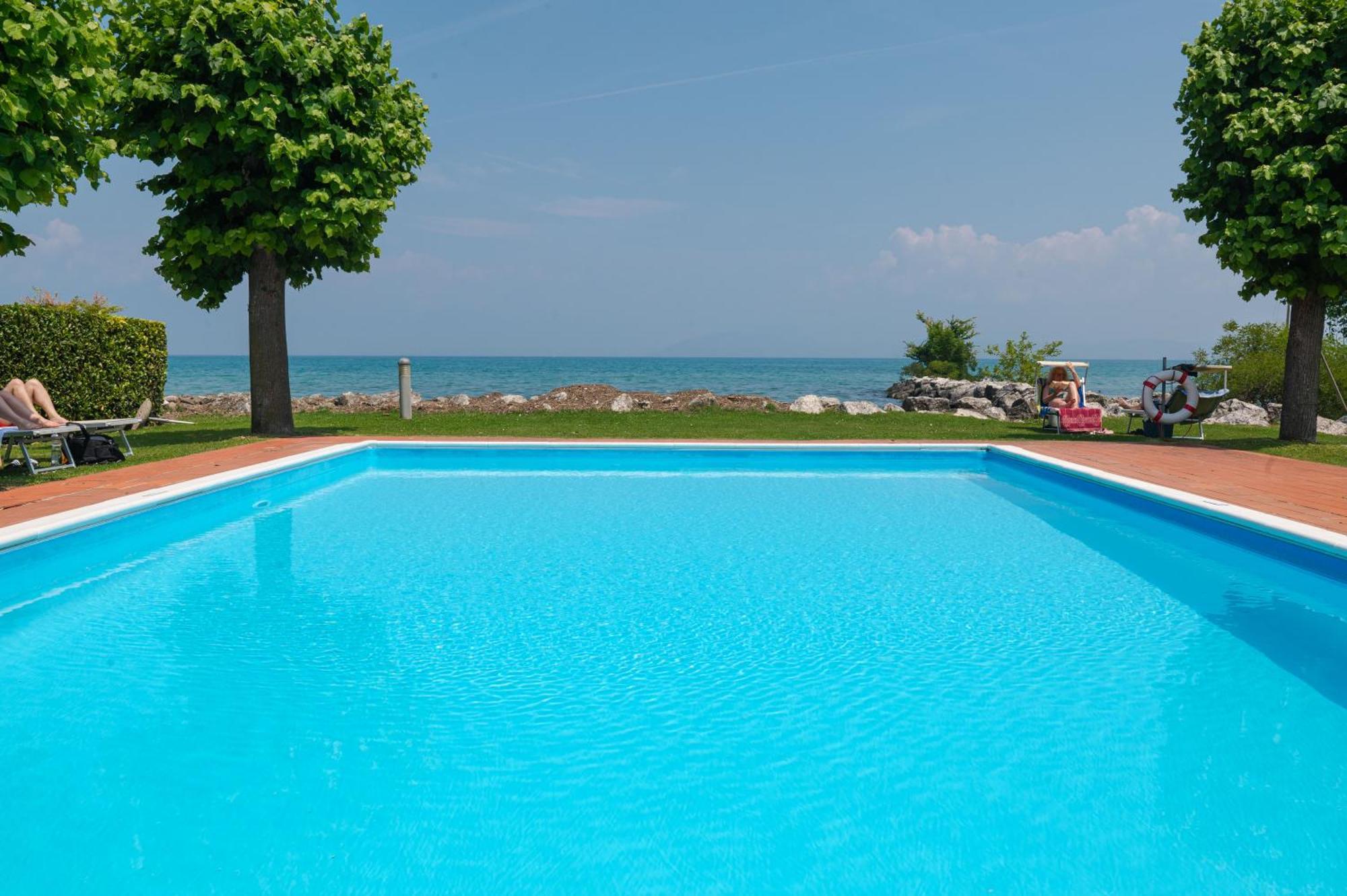 Incantevole Location Fronte Lago Sirmione Ngoại thất bức ảnh